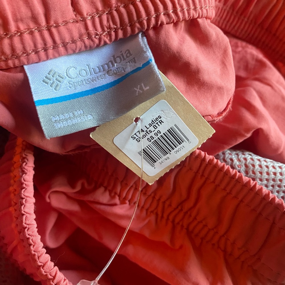 Columbia XL Coral Sport Shorts